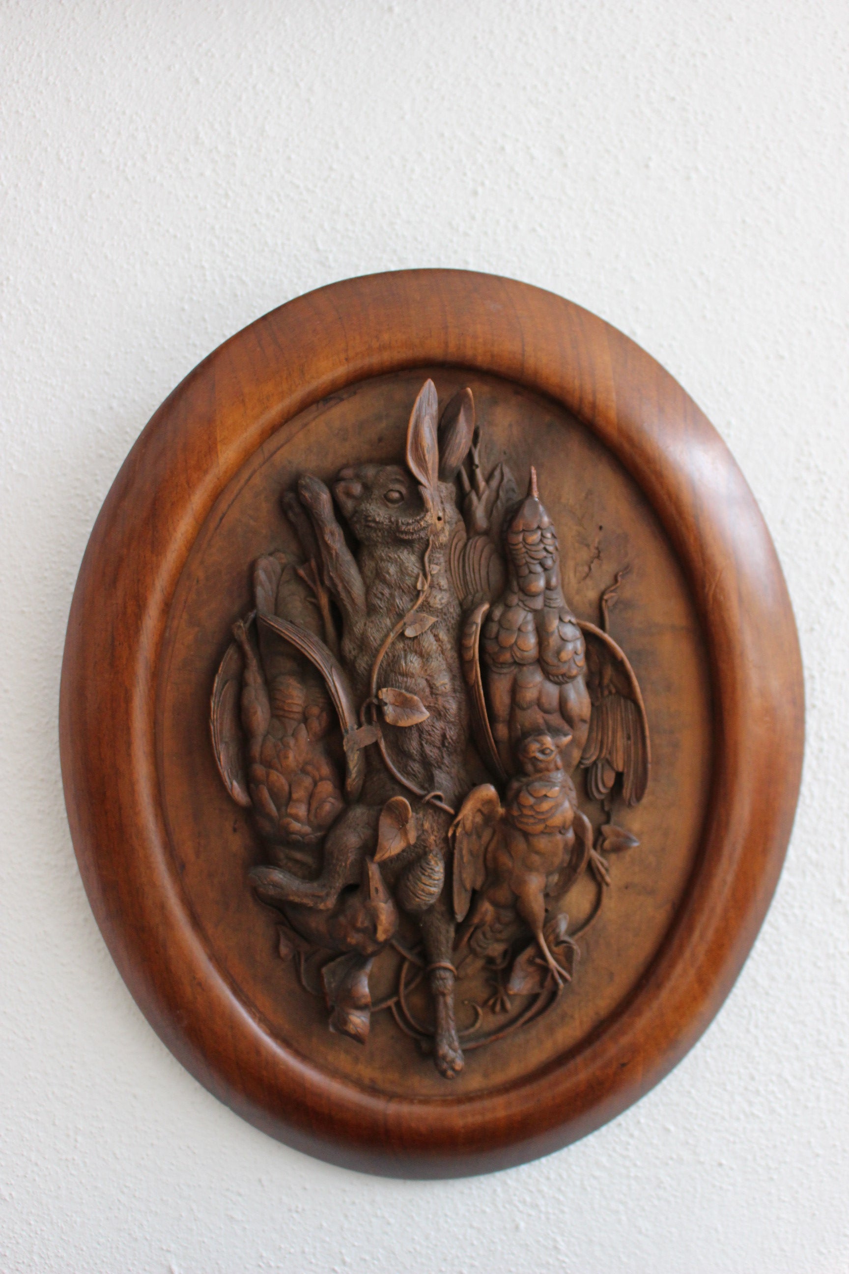 Av konulu ahşap el oyması rölyef