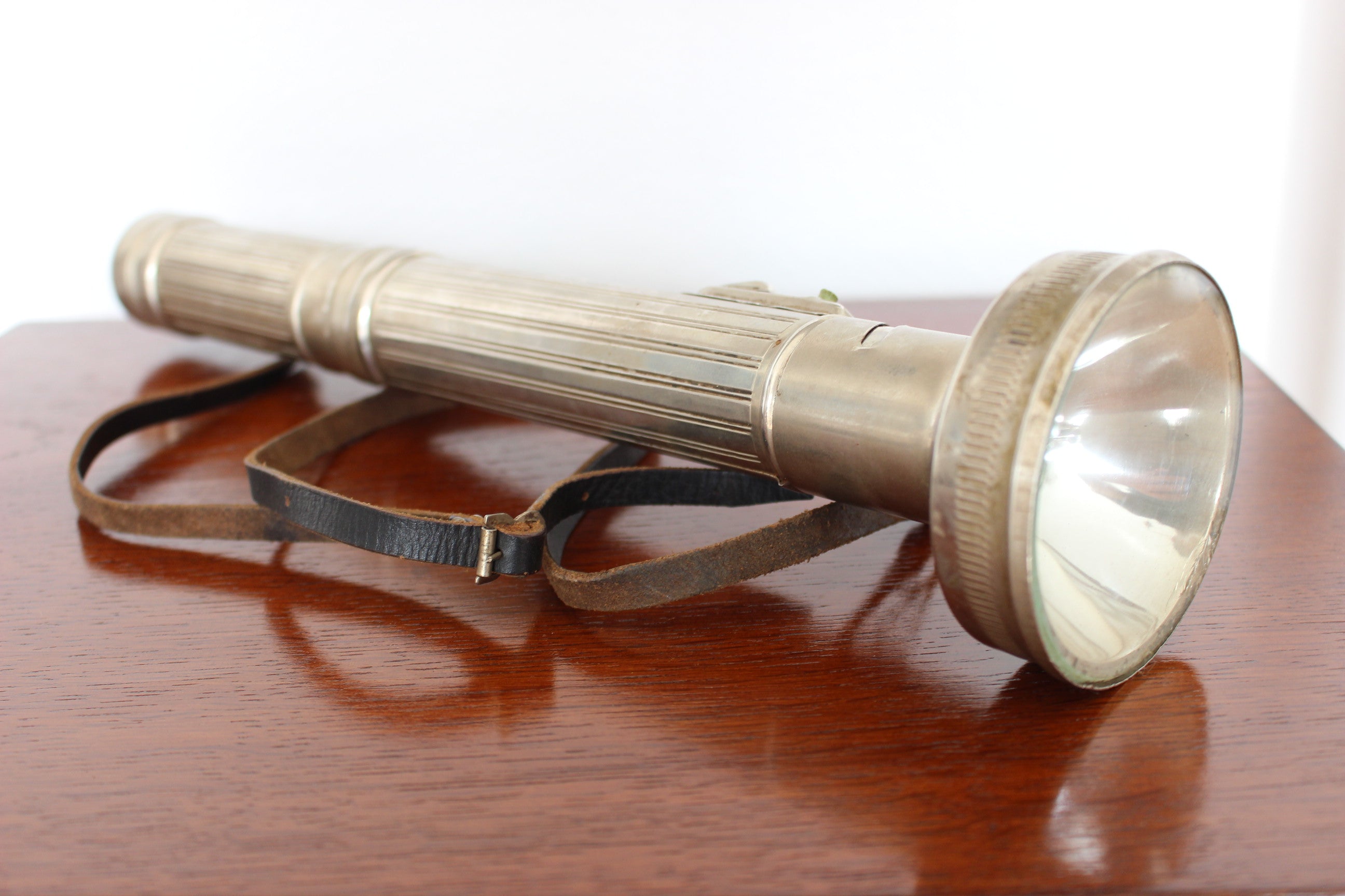 Antika bekçi feneri