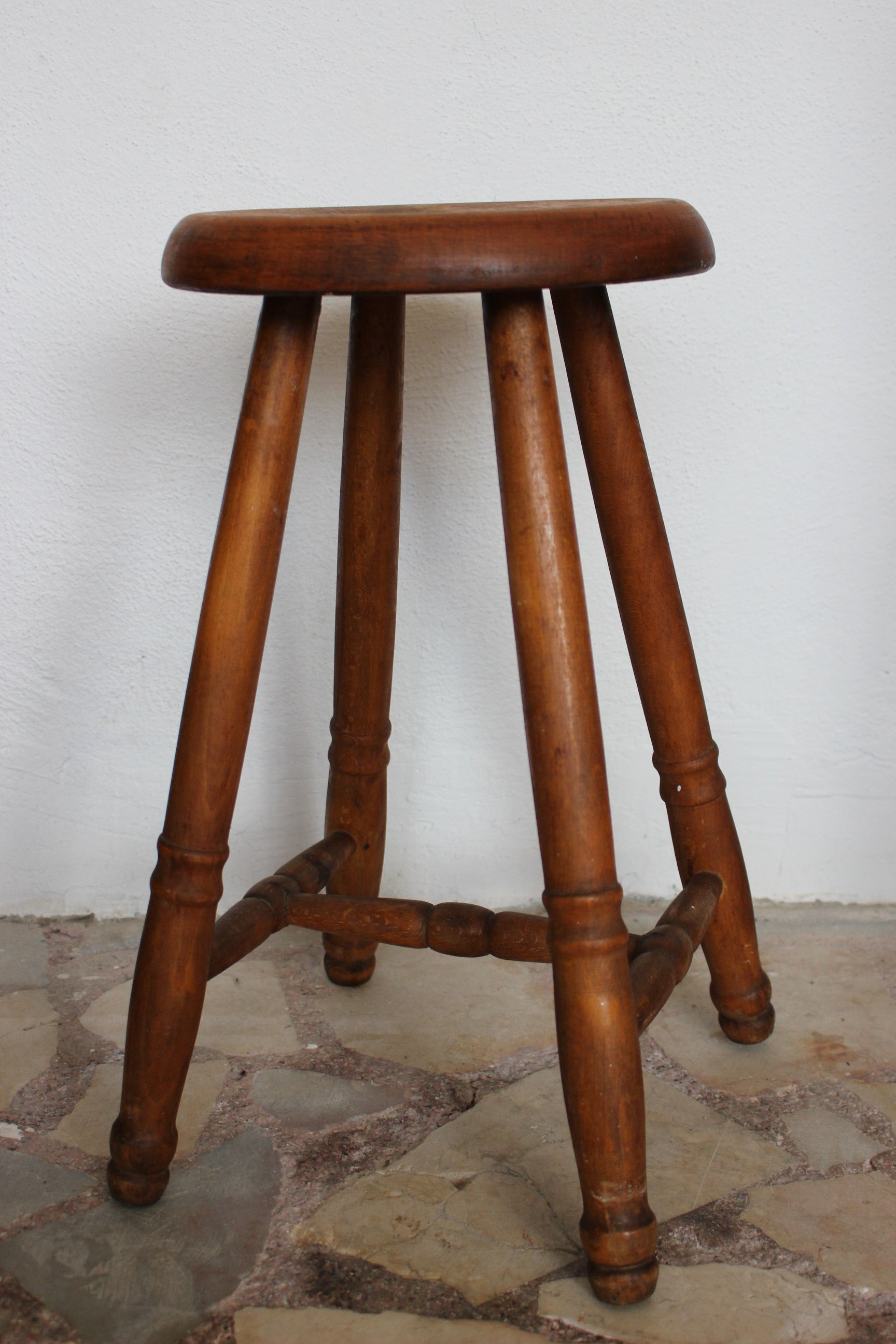 Masif ahşap torna ayaklı tabure