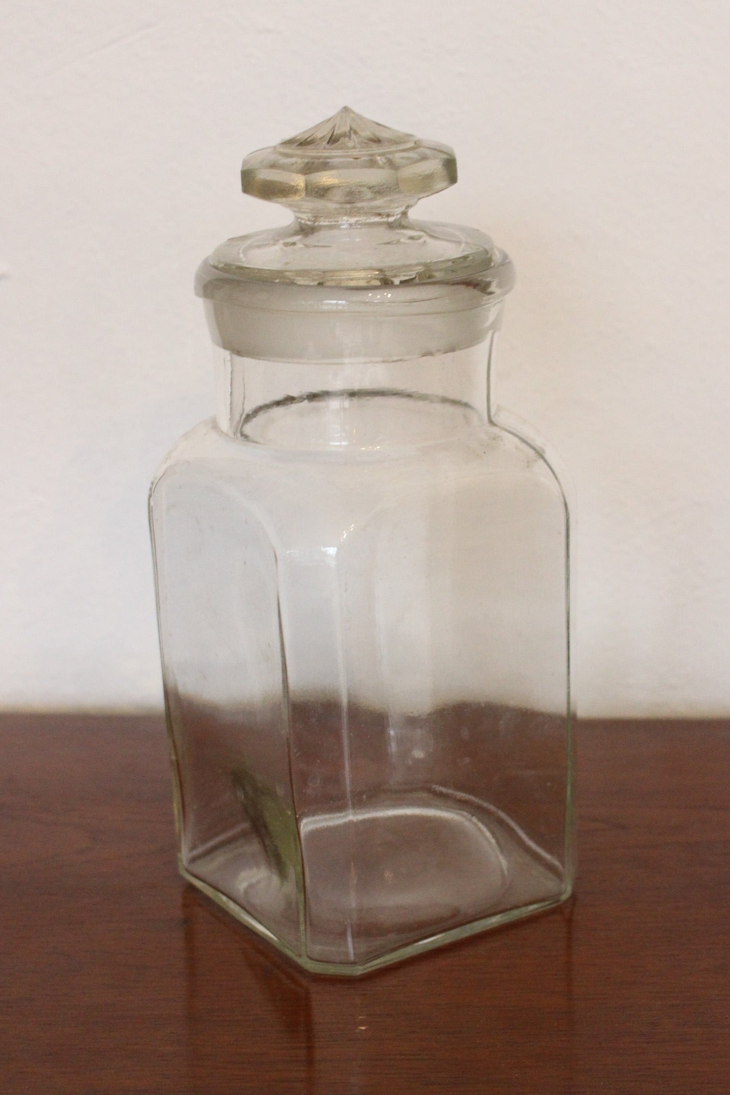 Eski şekerci kavanozu