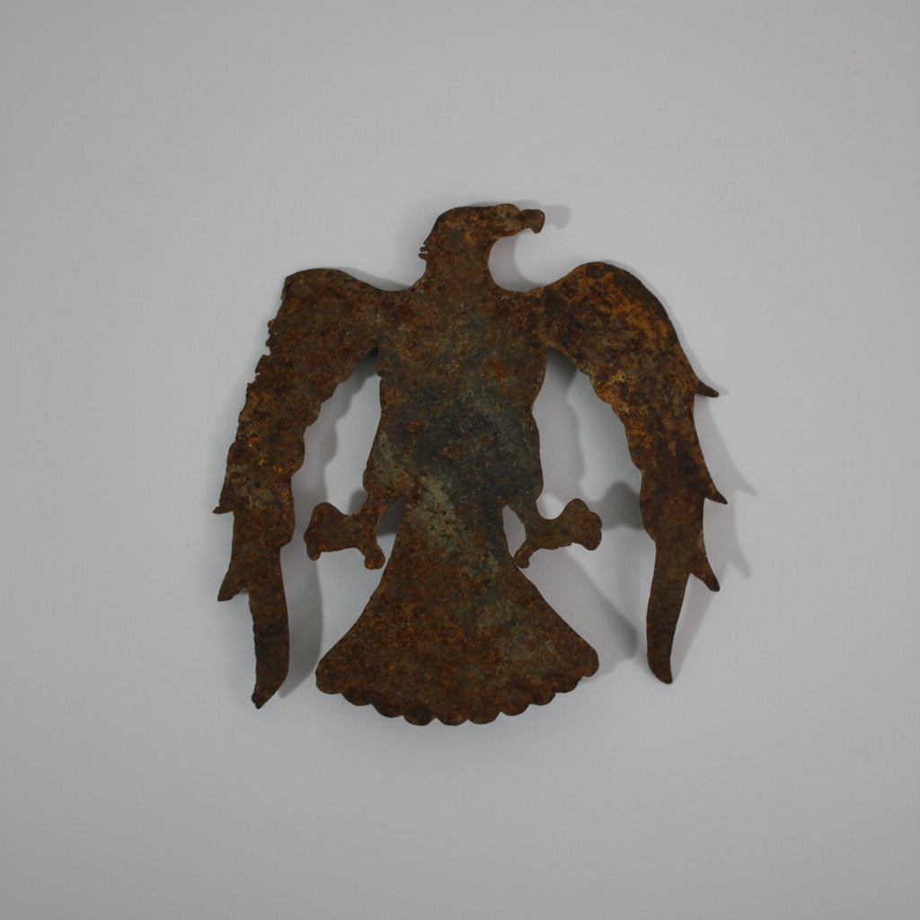 Metal kartal plakası