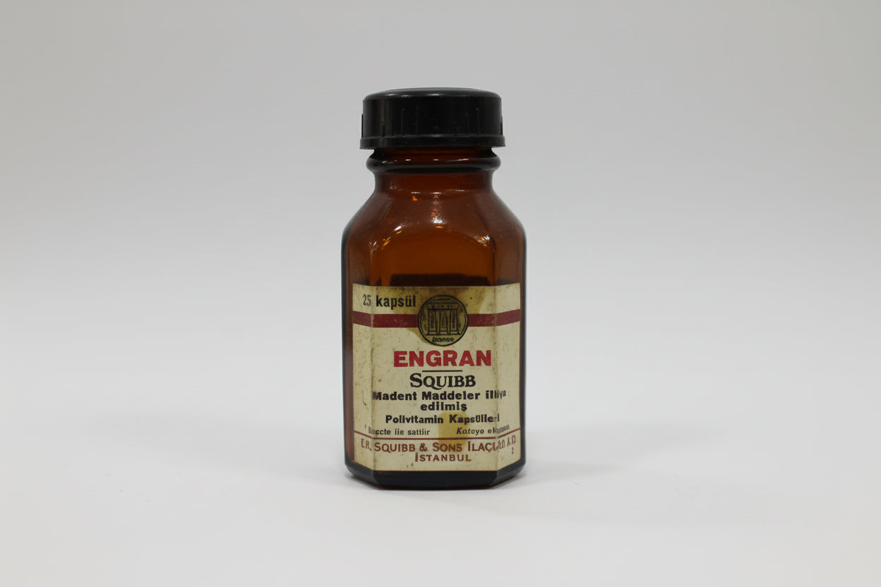 Engran Polivitamin ilaç şişesi